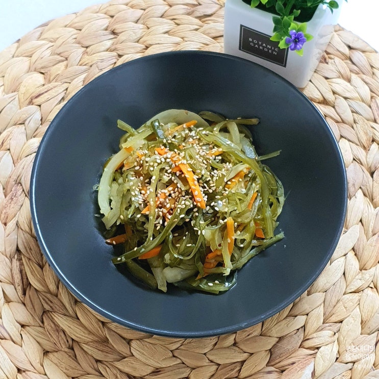  백종원 미역줄기 볶음 만드는 법 염장미역줄기 비린내 없이 맛있게 만들기