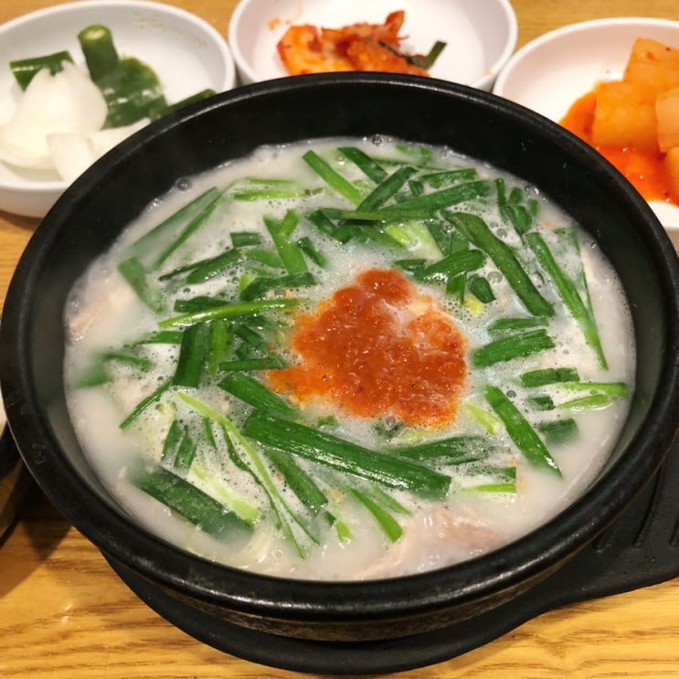  송도 국밥 맛집 부산아지매국밥 돼지국밥 부추전 폼 미침