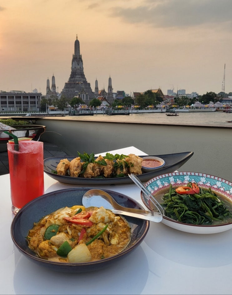 [방콕 여행] 왓아룬뷰 맛집 촘아룬 루프탑 48번 예약 메뉴 추천