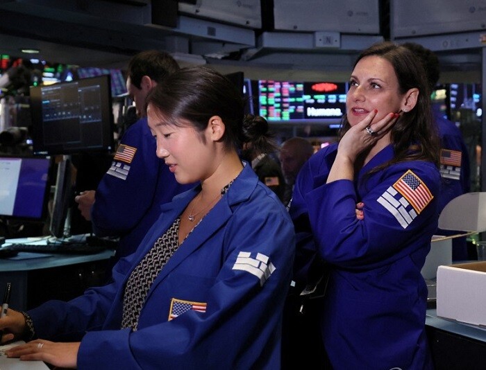 미국 뉴욕증시, 강한 CPI에 국채금리 폭등...나스닥-반도체 2.2% 다우-S&P 1.9% 급락 미국 뉴욕증시, 강한 CPI에 국채금리 폭등...나스닥-반도체 2.2% 다우-S&P 1.9% 급락