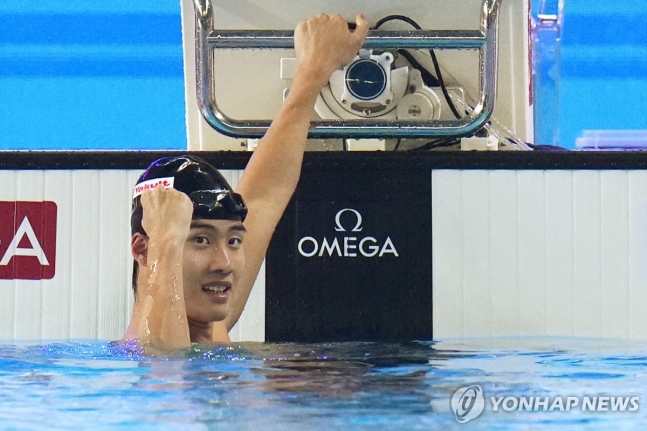 <b>황선우 세계선수권</b> 자유형 200m <b>금메달</b>. 3회 연속 메달