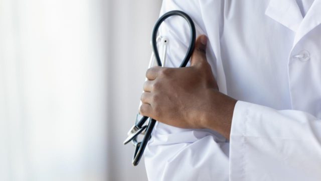 <b>의협 비대위</b>, "17일 투쟁 방안 결론" 총파업? 연고대 미등록자... 