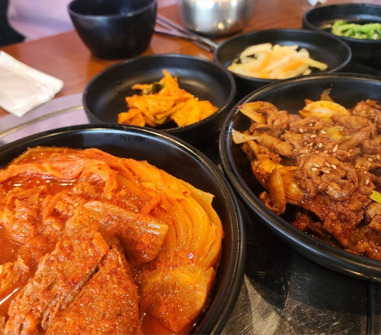  [부천 한식] 한옥집, 김치찜과 제육볶음의 푸짐한 밥상 한 상