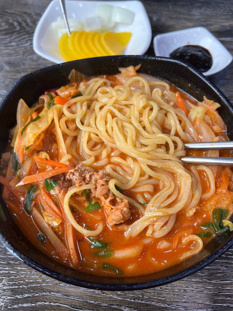  비오는 날에 칼칼하게, "맛의전당 짬뽕전문점"