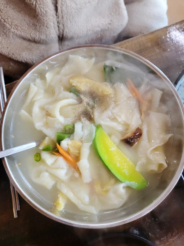  [인천 송도맛집] 흥륜사 쉼터 칼국수와 감자전의 조합