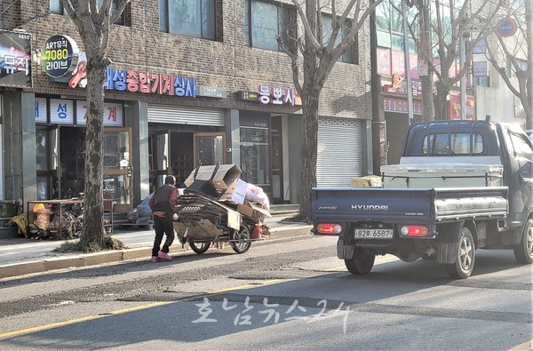  전남도, 폐지 수집 어르신에게 노인일자리 사업 참업 적극 유도 계획