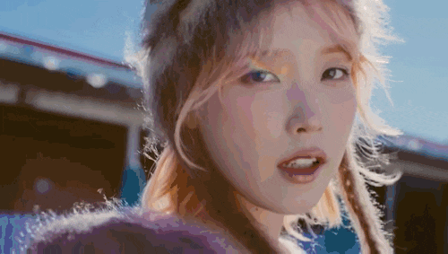<b>아이유</b> <b>홀씨</b> HOLSSI 티저 공개 뮤비선공개 및 콘서트 MD 예약