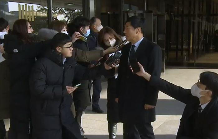 '反尹' <b>이성윤</b> 총선<b>출마</b> 선언, 법무부는 징계...'反尹' 신성식은... 