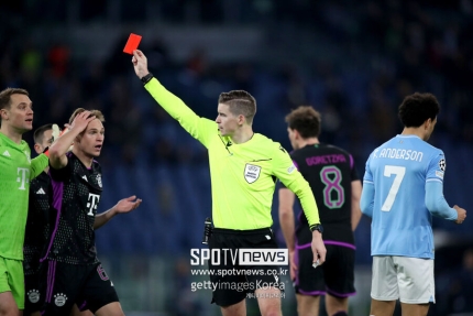 퇴장…10명 <b>뮌헨</b>, 라치오에 0-1 충격패 '<b>UCL 8강</b> 적신호