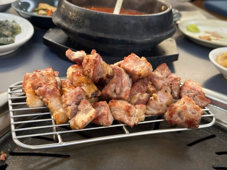 방이역 맛집 구워주는 고기집 회식 몽돼지 프리미엄 목살 얼큰술밥