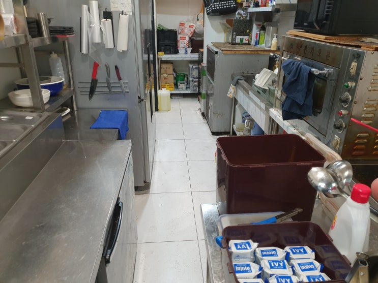  카페 bar 술집하수구막힘 배수구역류 뚫기 바닥에 새는 물 서울 인천
