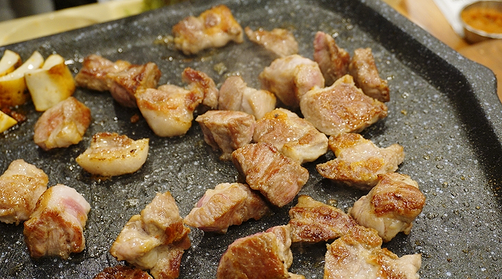  오늘 저녁은 오산 삼겹살 맛집 제일 정육식당에서!!후식물냉면도 꼭 먹어보기