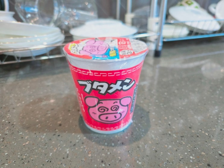  컵라면 리뷰 3 - 오야츠컴퍼니 부타멘 돈코츠맛