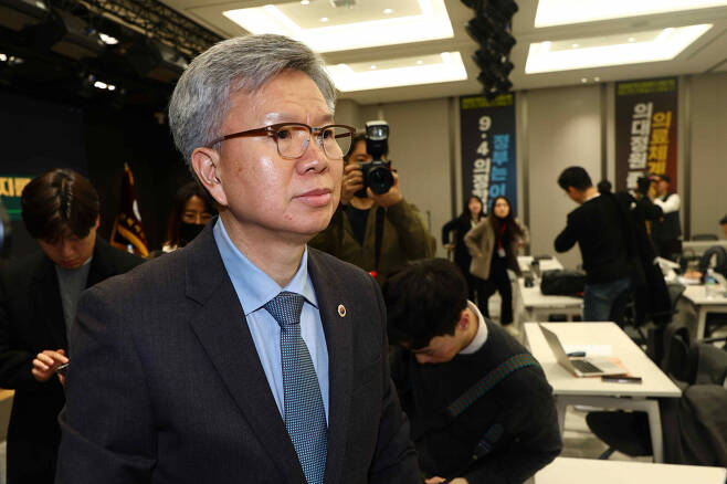 의협 비대위 첫 회의…"의사 스스로 의료정책 만드는 주체돼야"
