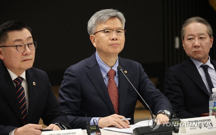 의협 단체행동 돌입과,  <b>전공의</b> 단체 <b>사직</b>, 의대생동맹휴업