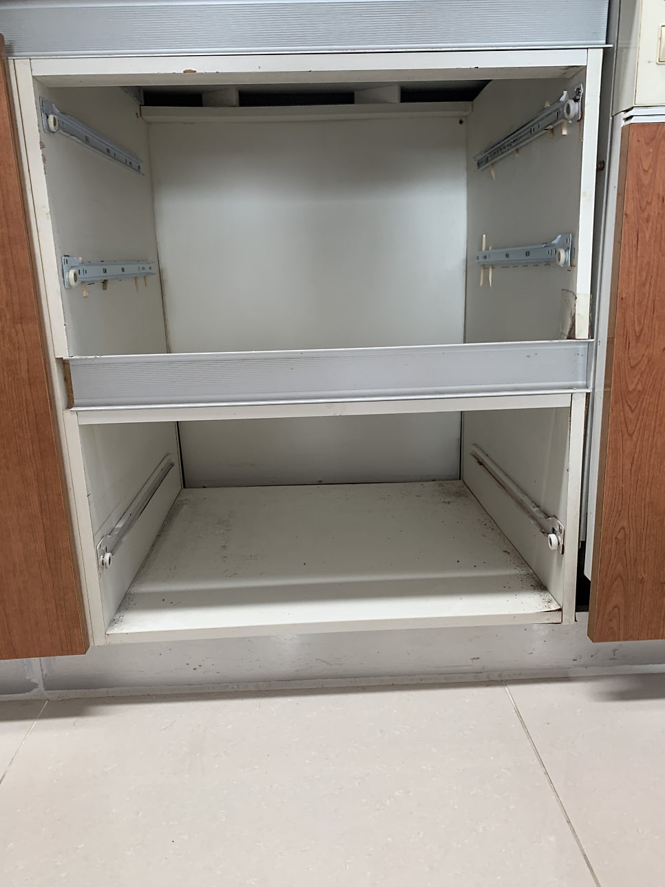 서랍장레일교체 잘하는 곳 싱크대서랍장 제작 비용문의