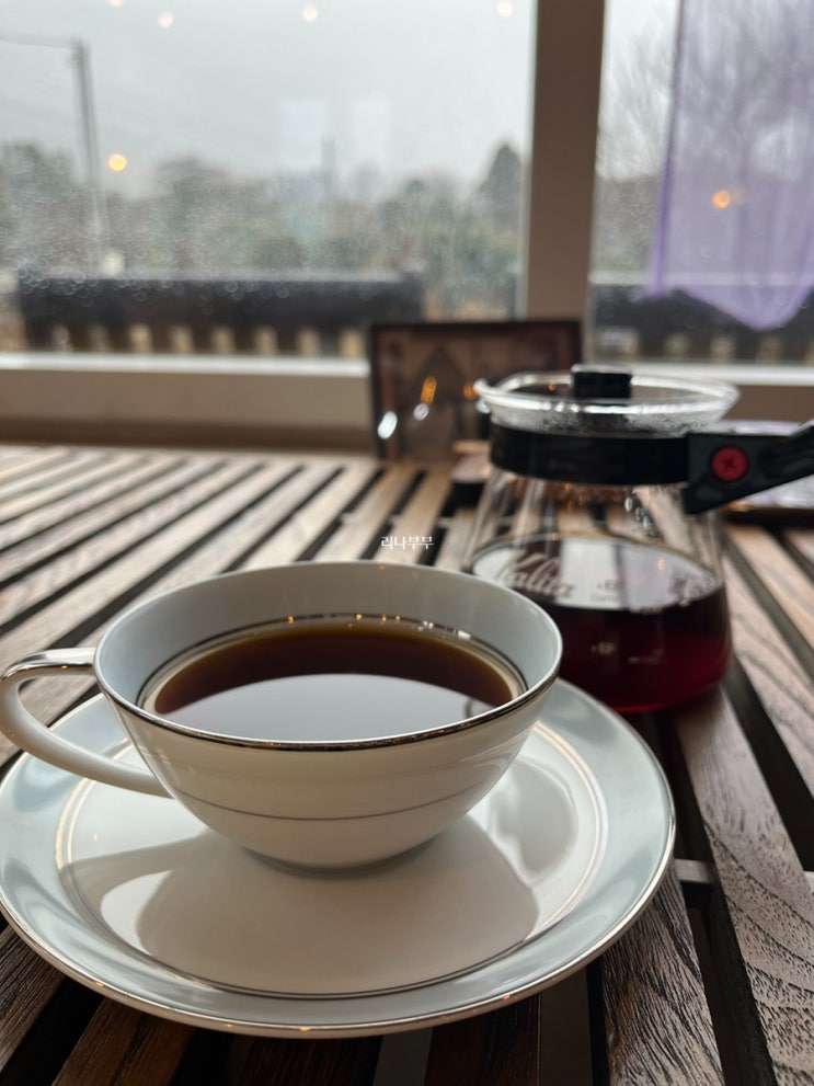  제주동쪽카페ㅣ핸드드립이 맛있는 오늘베를린ㅣ제주작가그림을 만날 수 있는 갤러리카페:)