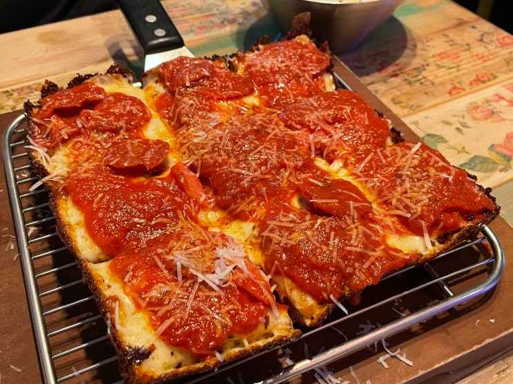  [강남] 디트로이트 피자가 맛있는 피자덕후 피자힙 압구정로데오피자맛집