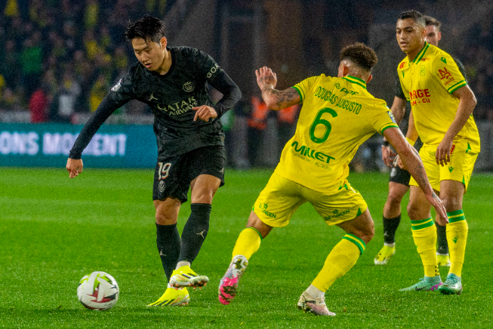 <b>이강인</b>, '탁구 게이트' 논란 속 PSG 복귀전…61분 소화