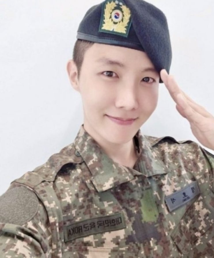 방탄소년단 <b>제이홉</b>, 복무 중 <b>생일</b> 맞이 <b>손 편지</b>..“보고 싶은... 