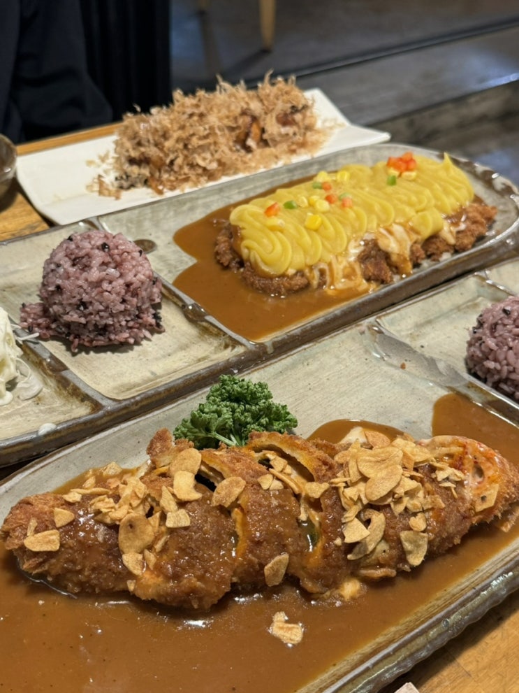  [신사 | 이끼롤까스] 국내 최초 롤까스 가로수길 맛집