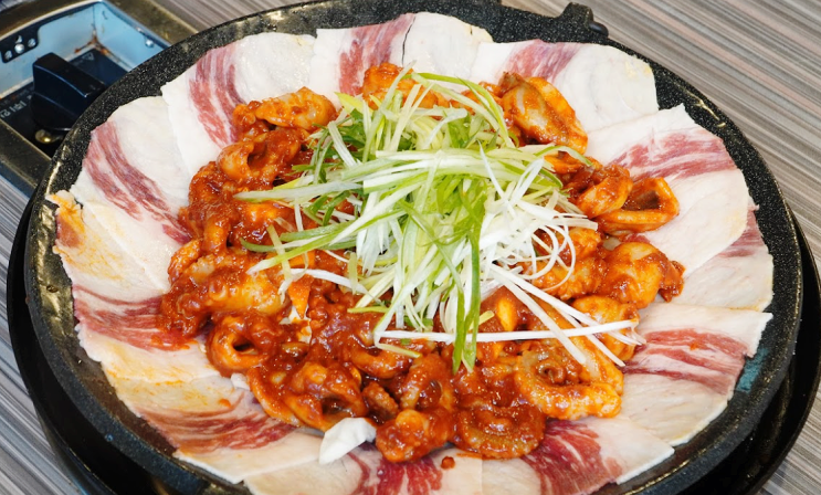  매콤한 쭈꾸미와 고소한 삼겹살아 조화로운곳 사당역 맛집 오감쭈꾸미
