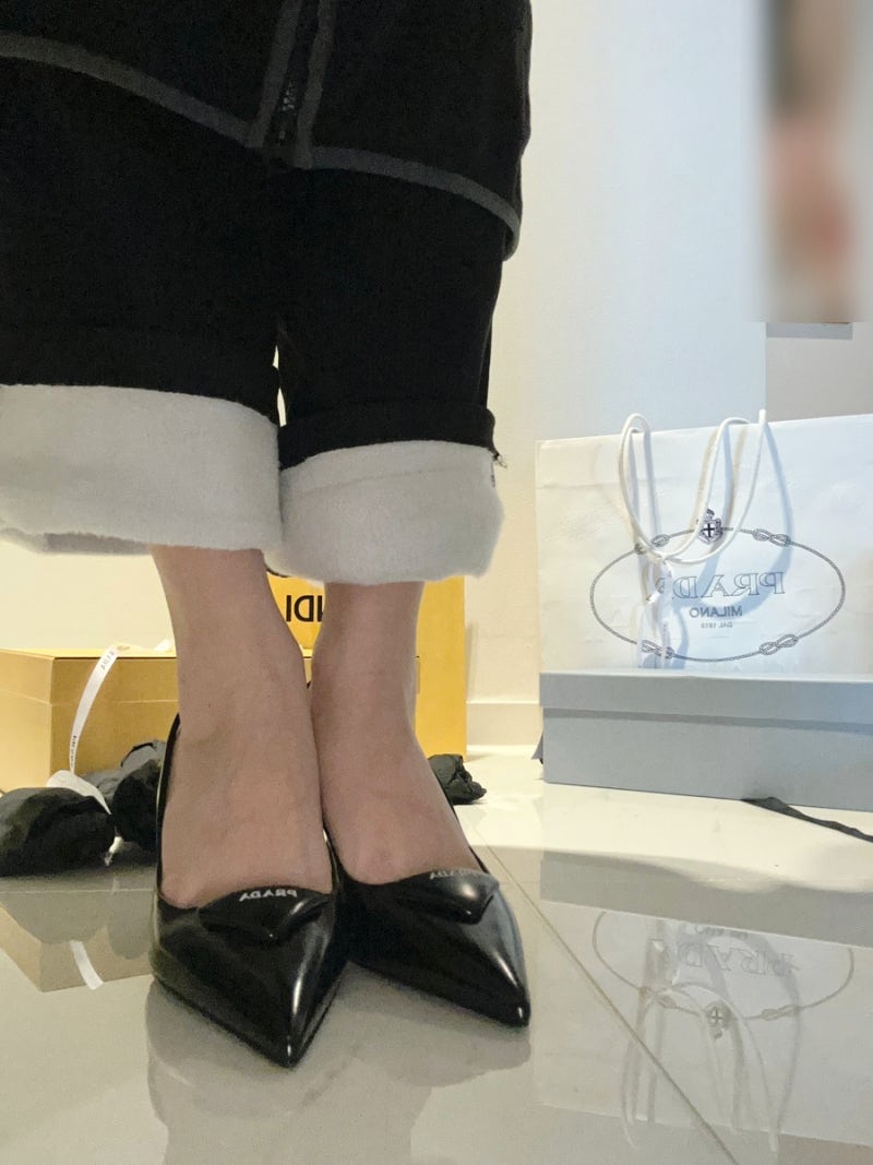 프라다구두 브러시드 가죽슬링백 펌프스