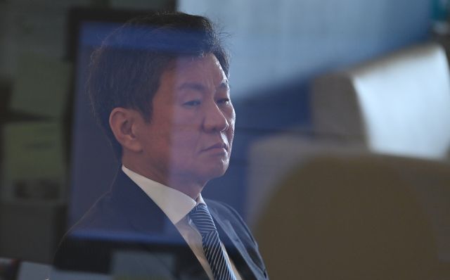 <b>정몽규</b> 대한<b>축구협회장</b>, 경찰 조사를 받아! 손흥민과 <b>이강인</b>을... 