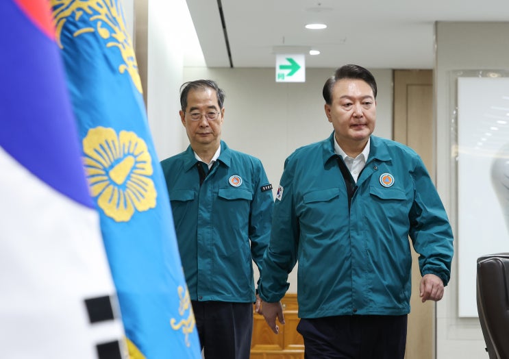 집단행동' 대응책 지시..."국민 <b>생명</b>·건강 지킴에 <b>만전</b>"