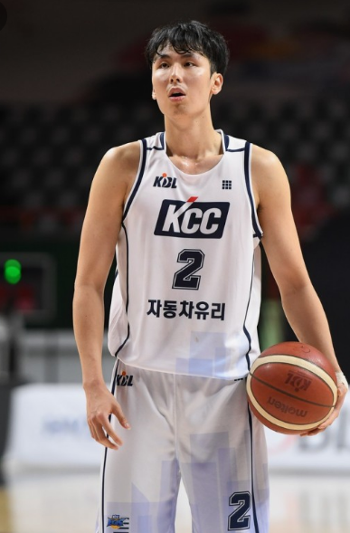 부산 KCC 농구 선수 송교창 연봉 fa 및 프로필(<b>전창진</b> <b>감독</b>과... 