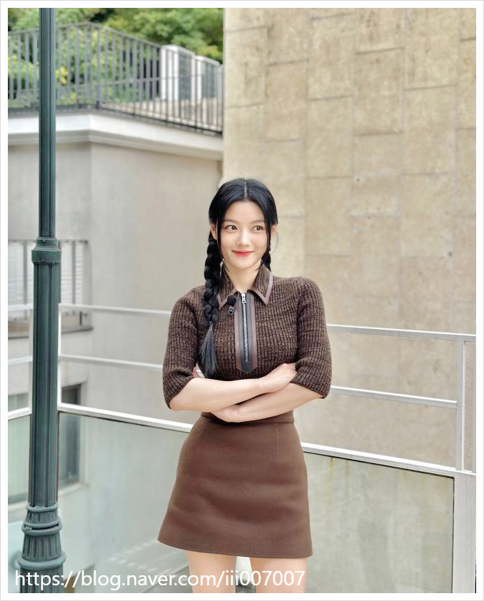 닭강정 넷플릭스 웹툰 드라마 원작 줄거리 류승룡 안재홍 김유정 이병헌 감독 티저 예고편 공개일 몇부작 출연진 등장인물 리뷰 극한직업 박지독 작가