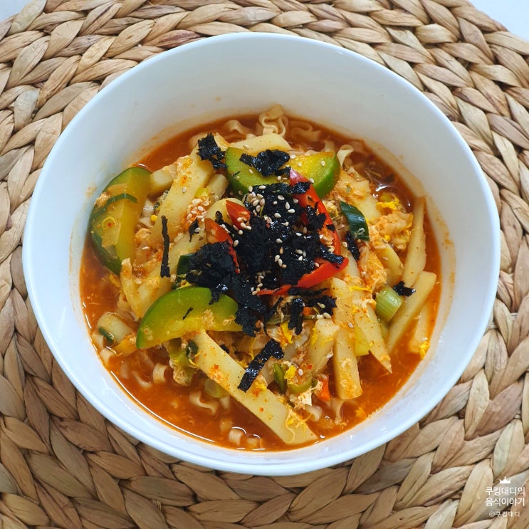  멸치칼국수 장칼국수 만들기 칼로리 맛있게 끓이는 법