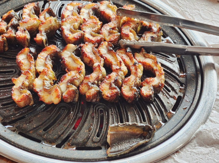  잡내 없이 맛있는 서산장어 맛집 청미짚불장어