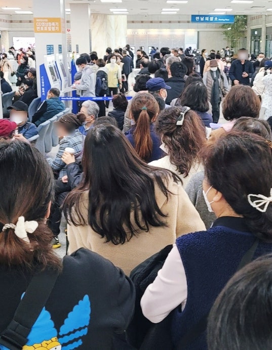 <b>의사</b> 증원에 대한 반발 사직서제출 <b>집단행동</b> > 의료대란 우려