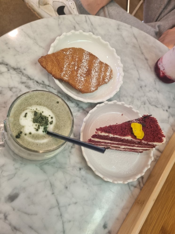  김해대동카페 '해피삐데이' 키즈존&애견동반가능 루프탑카페