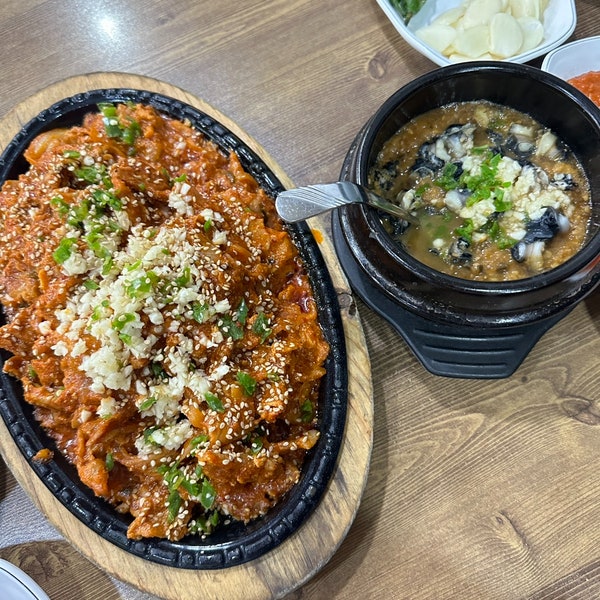  완주 봉동 제육볶음과 우렁된장이 맛있는 전가네 우렁쌈밥