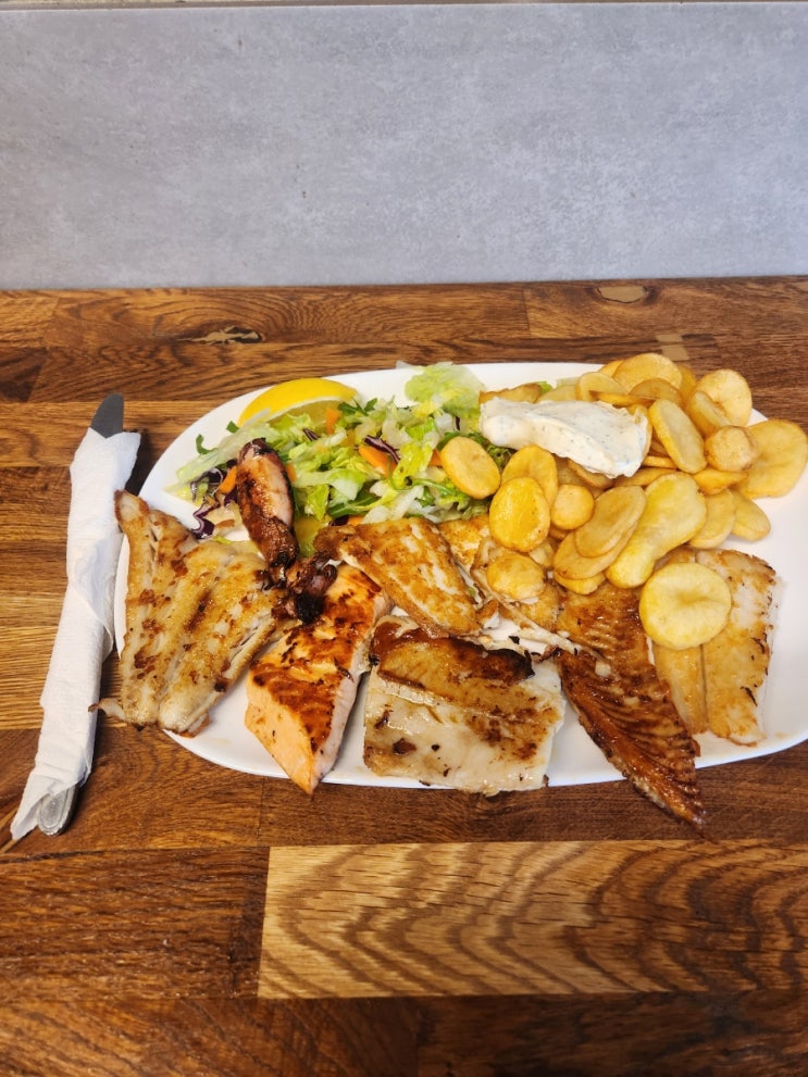  Fischimbiss Schabi | Karo Fisch 함부르크 해산물 맛집