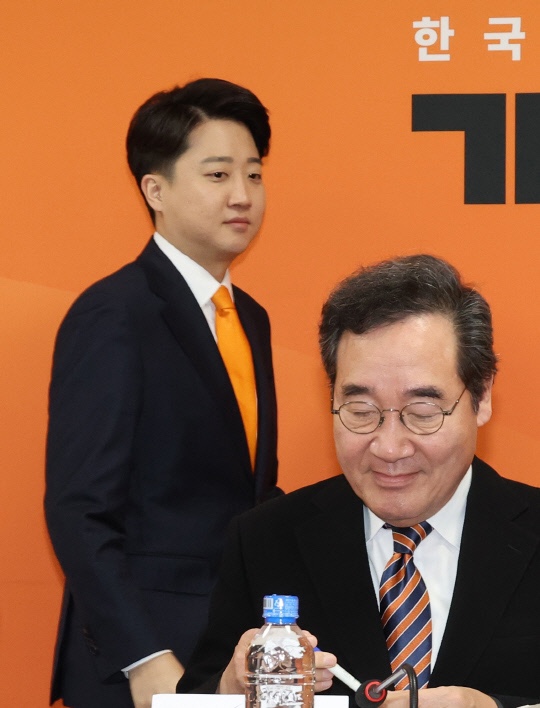 [속보]<b>새로운미래</b> <b>대표</b> <b>이낙연</b>, 개혁신당과 결별 공식 선언... 