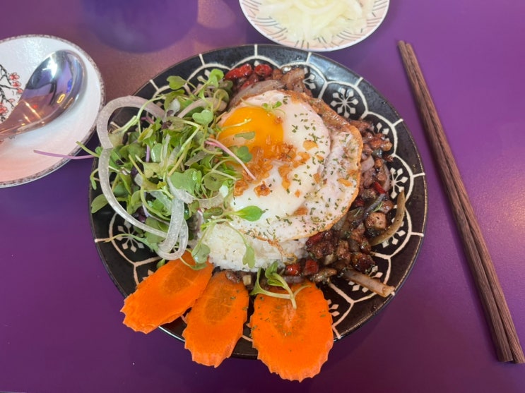  동백역 새로생긴 태국음식 맛집 반탄, 매콤한 태국식 돼지고기 볶음밥 팟까파오 무쌉 후기!