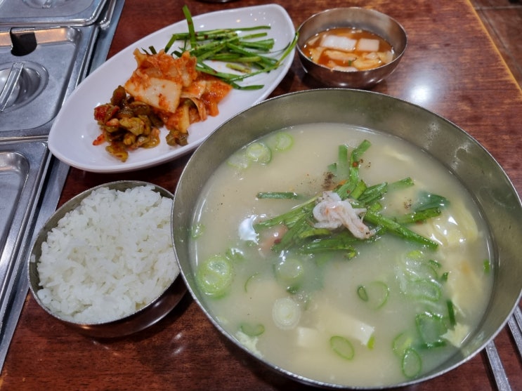  [서울 을지로입구역 맛집] 서울에서 맛볼 수 있는 든든한 아침 한끼!! 무교동 북어국집!!