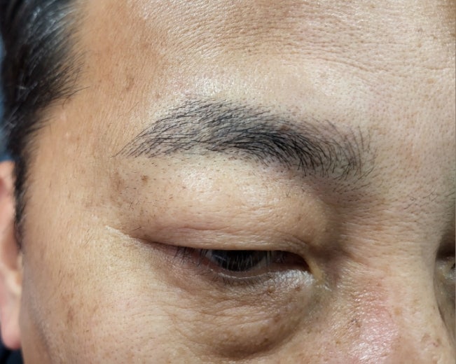  전주에서 새로운 눈썹을 찾다 : 전주남자눈썹문신 교정의 매력 뷰티잉크