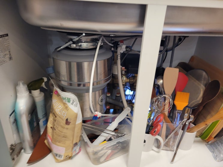  마루 검게 변하는 아파트싱크대막힘 분쇄기 음식물 막힘 기름 찌꺼기 뚫기 서울 인천