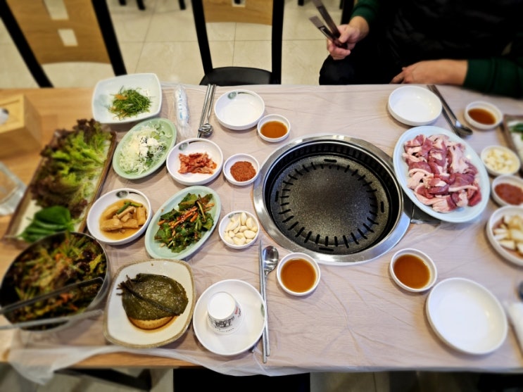  구미 오리 맛집 오리산성 백년가게 족구장과 단체룸있어요.