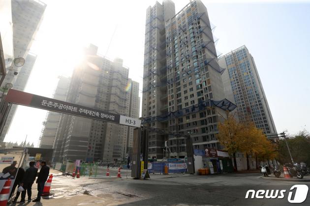  5만 가구 안도...실거주 의무 유예