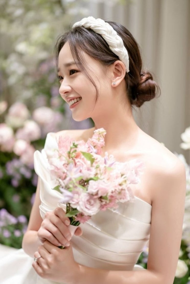 <연예가핫이슈> 손연재, 아들 출산→산부인과에 1억 원 후원 <연예가핫이슈> 손연재, 아들 출산→산부인과에 1억 원 후원