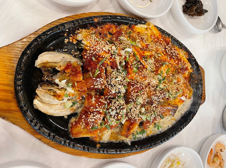  속초황태구이맛집 왕가수라청에서 20첩 반찬들과 진한 황태구이의 조화