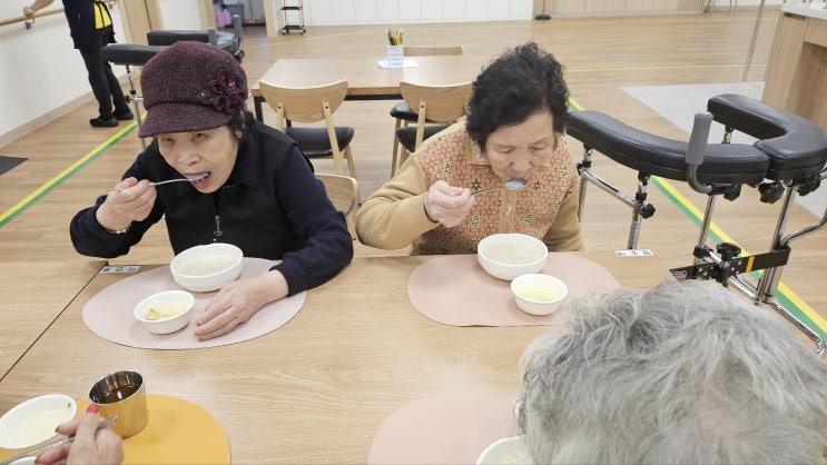 대전주간보호센터 예스케어둔산주간보호센터의 행복한 일상입니다~~^^