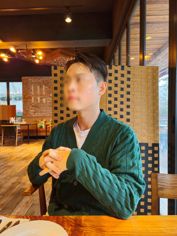 30대 남자 가디건 깔끔하고 색감 예쁜 지다올