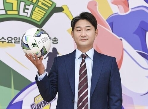 <b>이천수</b>, <b>원희룡 후원</b>회장에 …오늘 출근 인사 동행