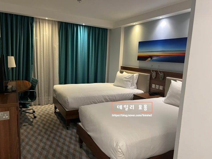  영국 런던 스탠스테드 공항 도보 이동 가능한 호텔 햄튼 바이 힐튼 런던 스탠스테드 에어포트 내돈내산 후기